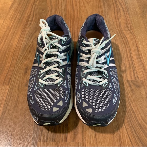brooks ariel trainers